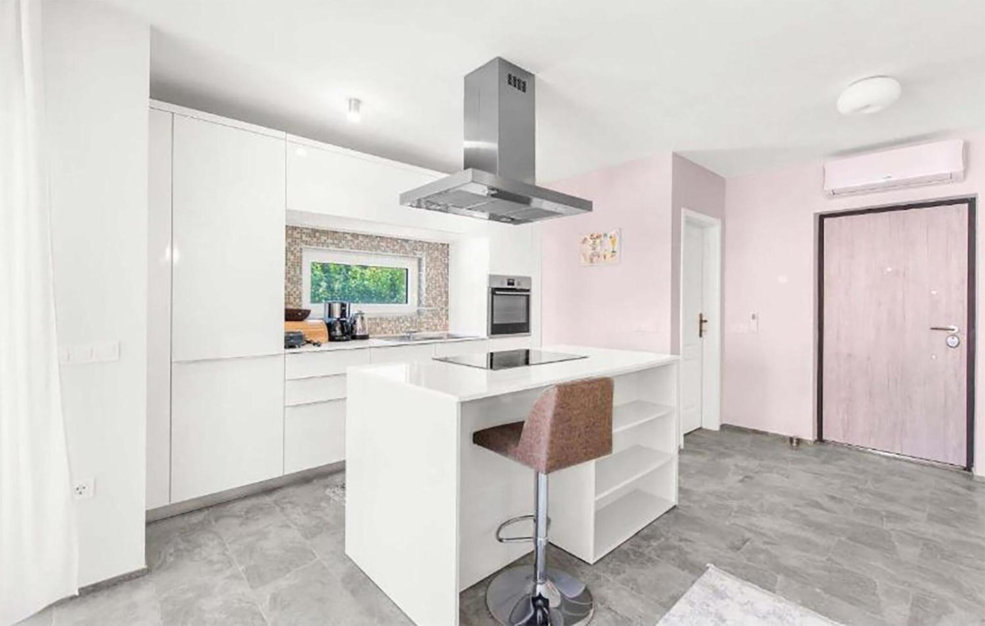 Amazing Home In Porec With Wifi ภายนอก รูปภาพ